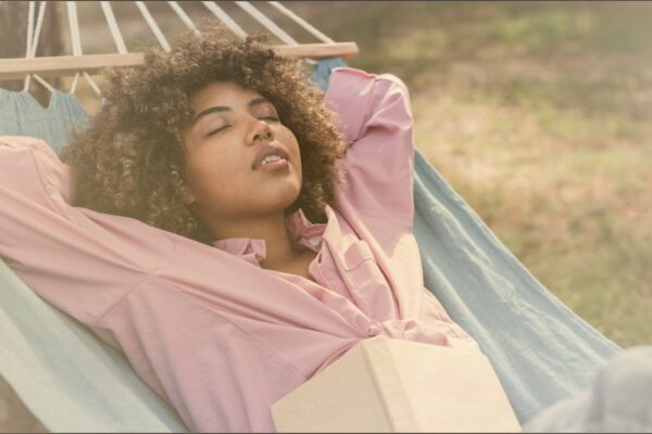 Os riscos de dormir fora da cama